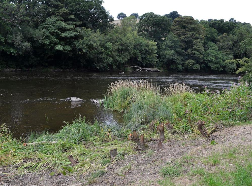 Close to the River Wye and complete with fishing rights at Edw Lodge, 
