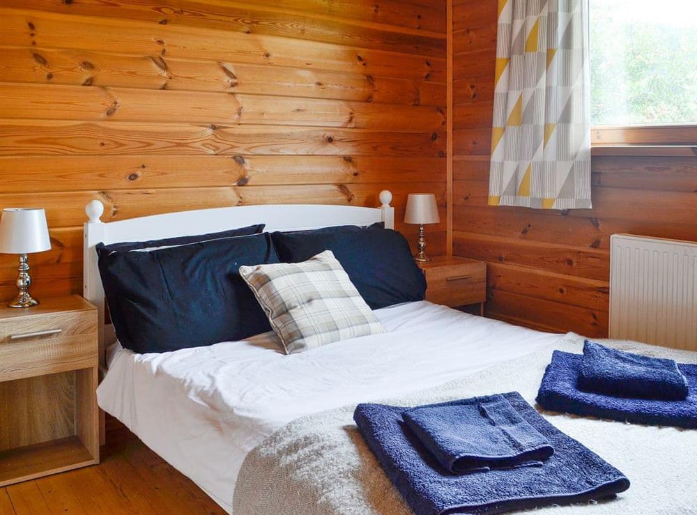 Comfortable double bedroom at Edw Lodge, 