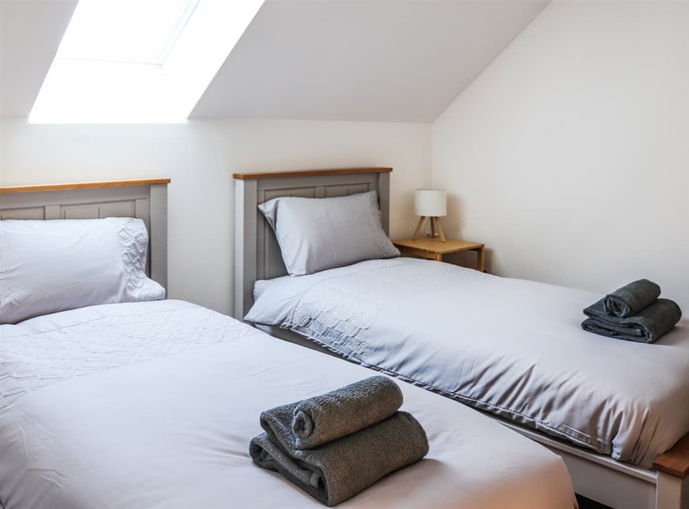 Twin bedroom at Bodlyn Cottage in Tal-y-Bont, near Barmouth, Gwynedd