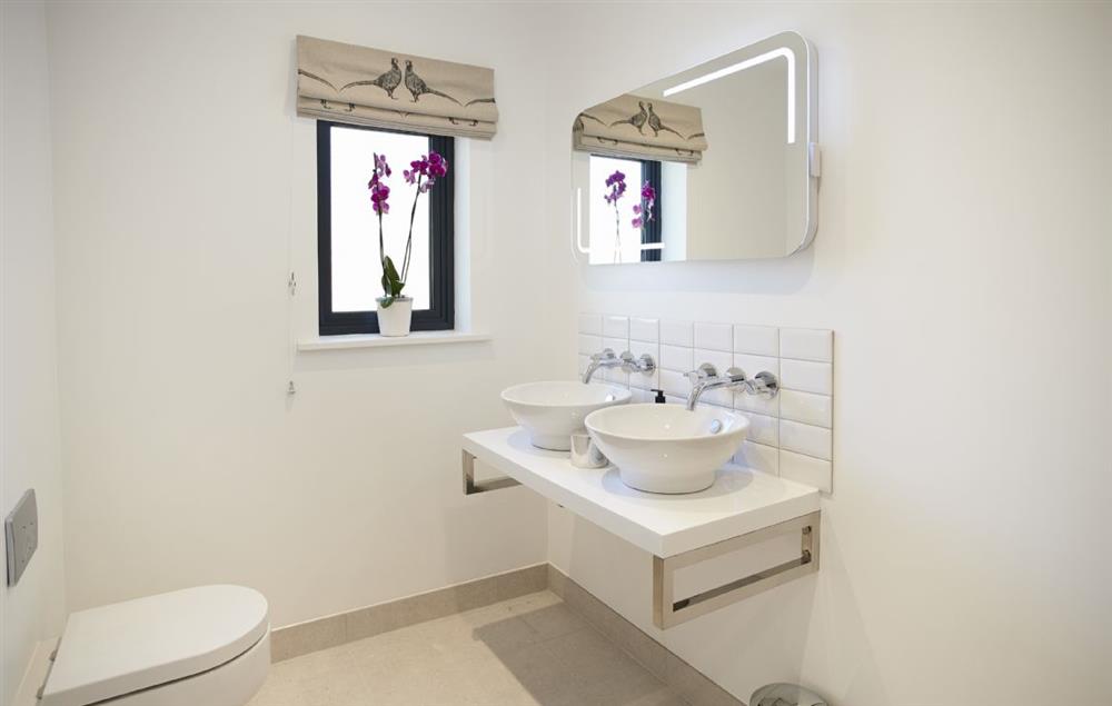 En-suite shower room to bedroom three at Bokes Barn, Hawkhurst