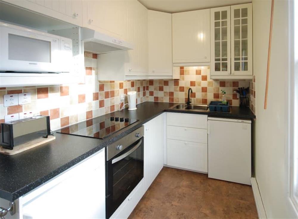 Fully appointed fitted kitchen at Courtyard, 