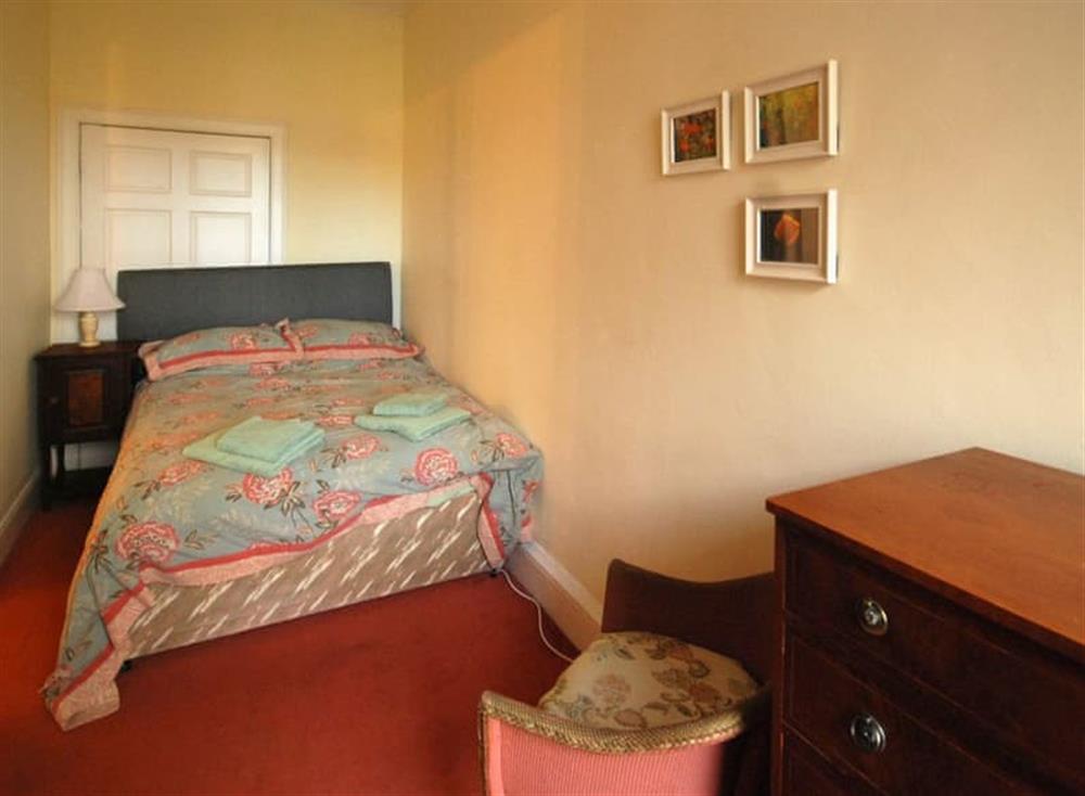Good-sized double bedroom at Courtyard, 