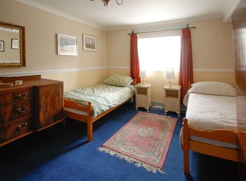 Comfortable twin bedroom at Etive View, 