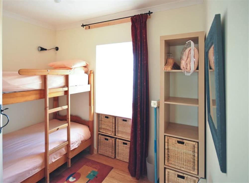 Good-sized bunk bedroom at Hydrangea Cottage, 