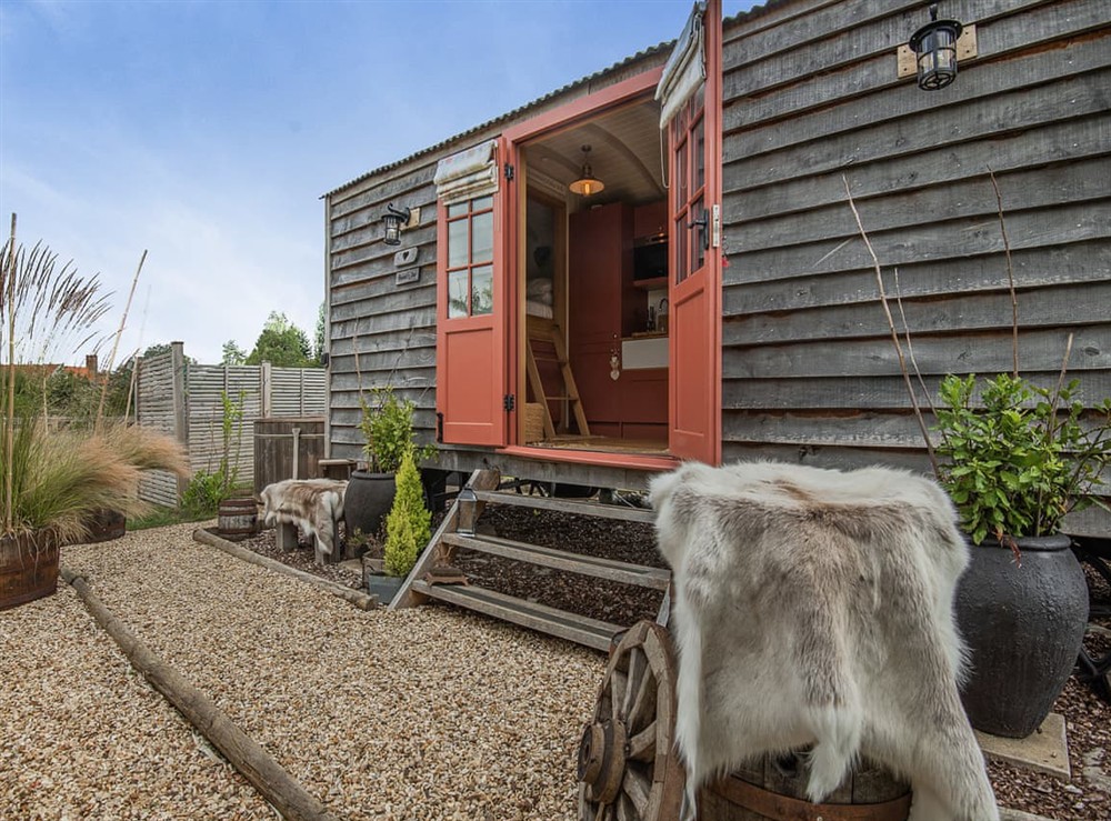 Outdoor (photo 2) at Bonnies Shepherd Hut in Nottingham, Leicestershire