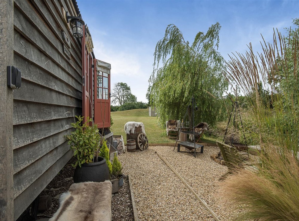 Outdoor (photo 3) at Bonnies Shepherd Hut in Nottingham, Leicestershire