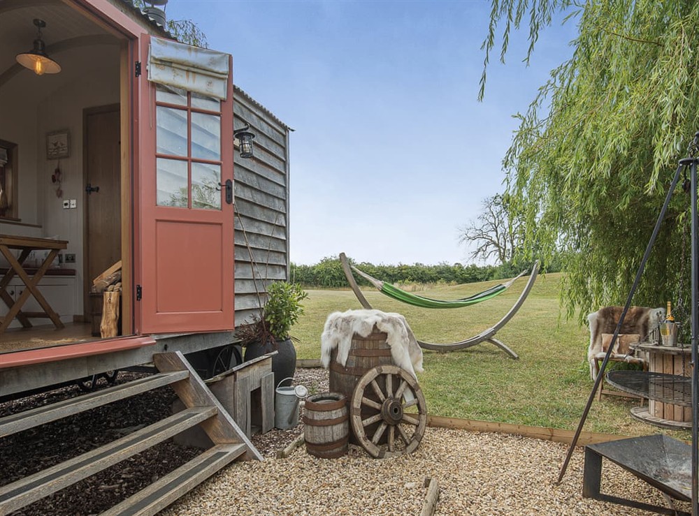 Outdoor (photo 4) at Bonnies Shepherd Hut in Nottingham, Leicestershire
