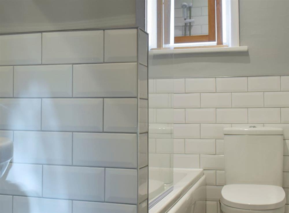 Modern bathroom at Bonnos Cottage in Whitby, North Yorkshire
