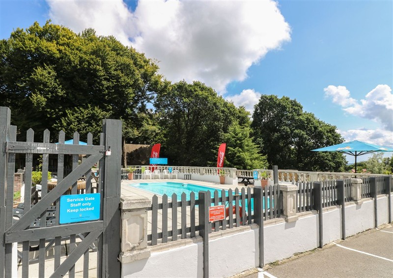 Spend some time in the pool at Boos Bungalow, Callington near Gunnislake