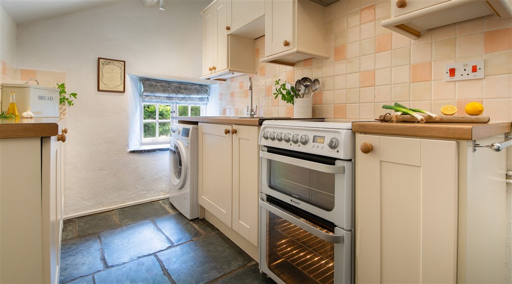 The kitchen (photo 2) at Boscastle Elm Cottage in Boscastle, Cornwall