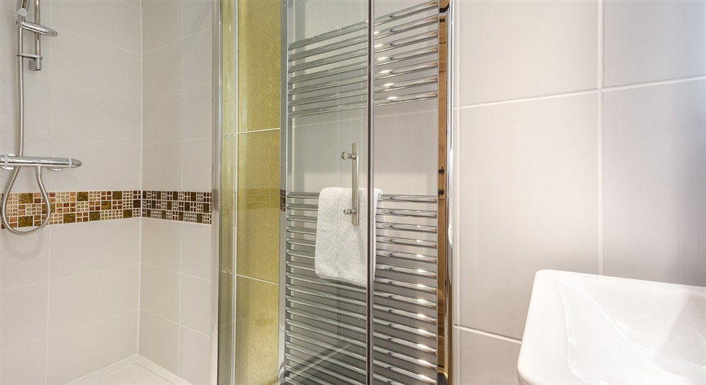 The en-suite shower room at Bosigran Cottage in Penzance, Cornwall