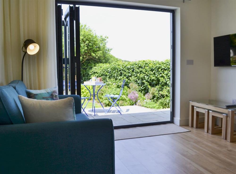 Open plan living space (photo 2) at Bosuns in Port Isaac, near Wadebridge, Cornwall