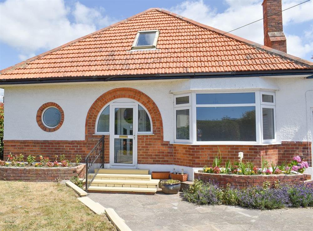 Single-storey holiday property at Bosuns Retreat in Mudeford, near Christchurch, Dorset
