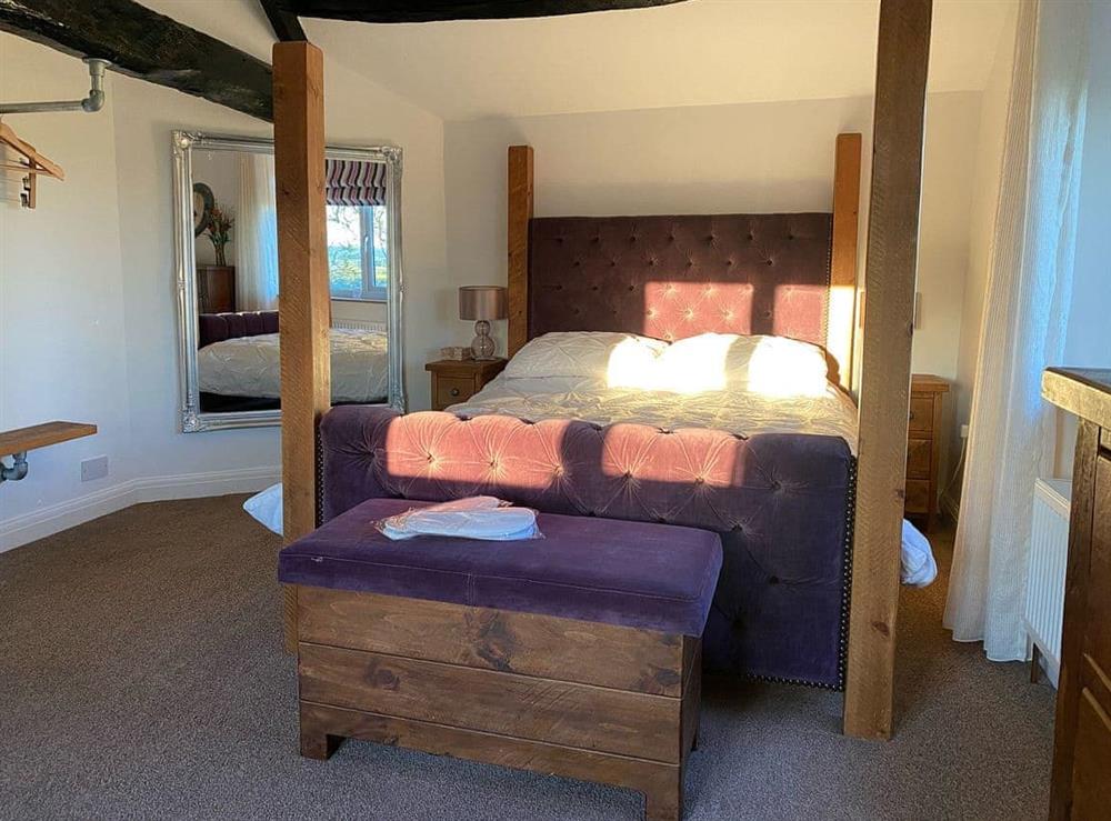 Four Poster bedroom at Boundary Cottage in Old Whittington, near Chesterfield, Derbyshire