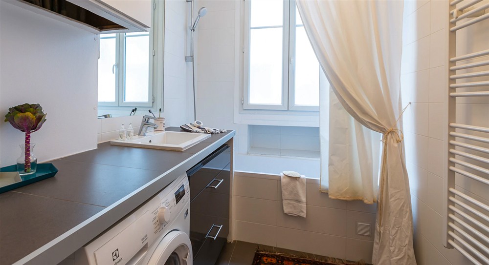 Bouquet Apartment