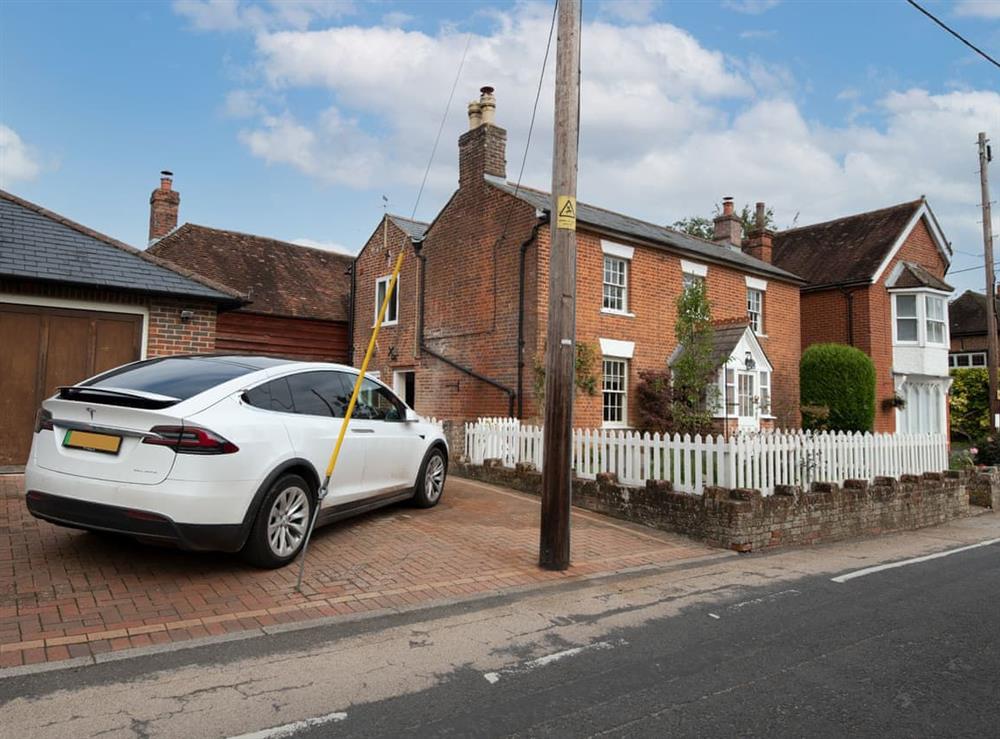 Parking at Bourne Cottage in Broughton, Hampshire