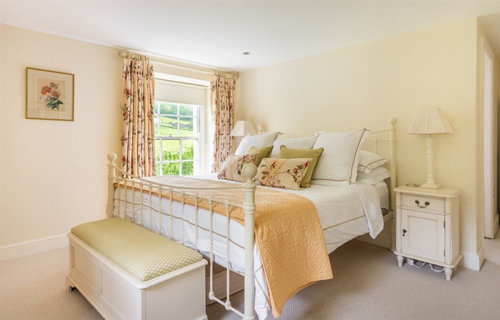 One of the bedrooms at Bow Bridge House and Cottages in Tuckenhay