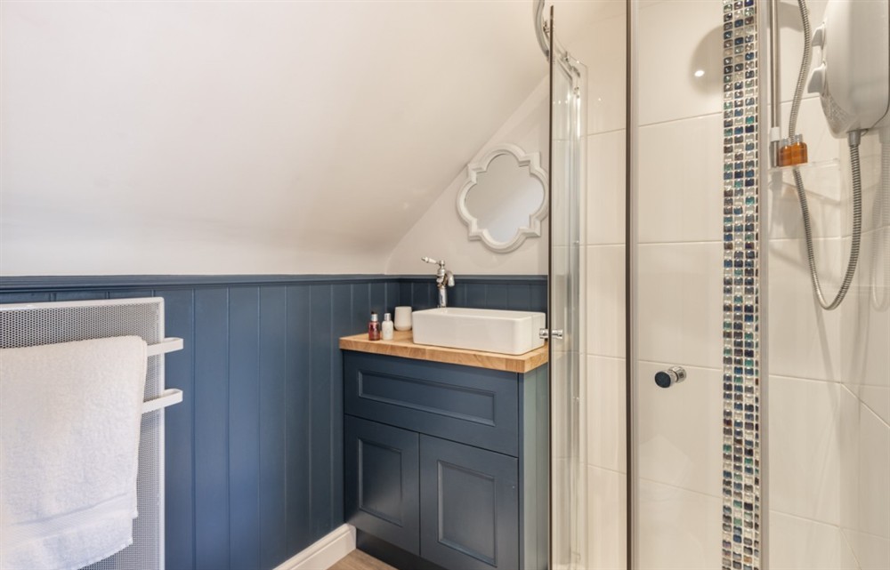 The bathroom (photo 2) at Bow Bridge House and Cottages in Tuckenhay