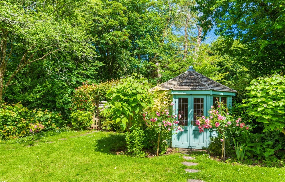 This is the garden at Bow Bridge House and Cottages in Tuckenhay