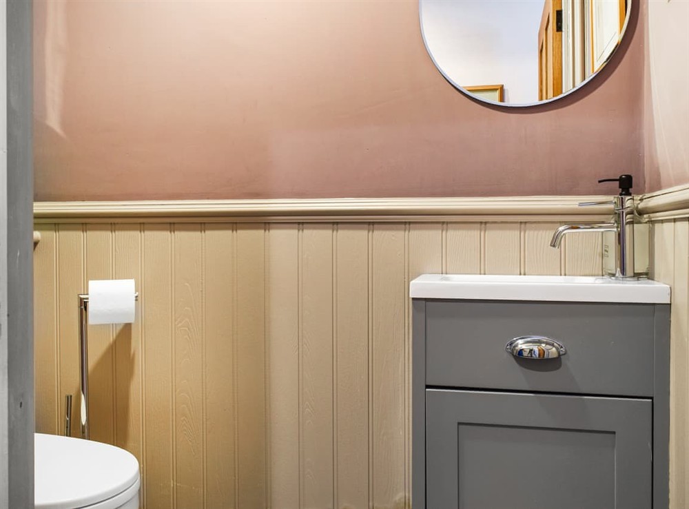 Bathroom (photo 5) at Bow Cottage in Bourton On The Water, Gloucestershire