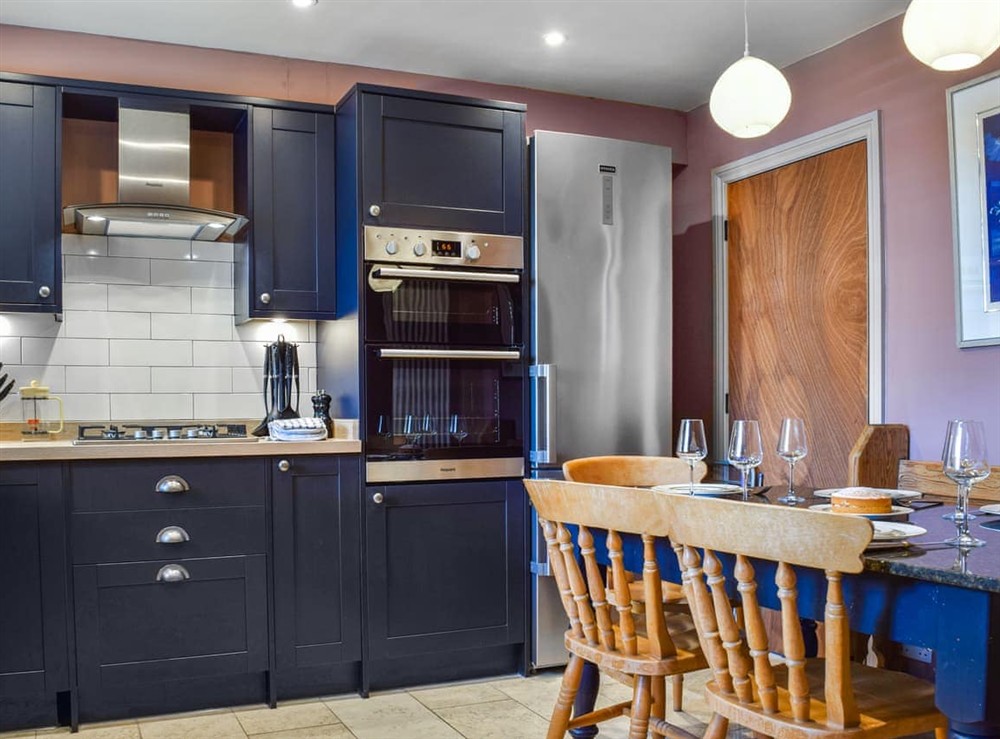 Kitchen/diner at Bow Cottage in Bourton On The Water, Gloucestershire