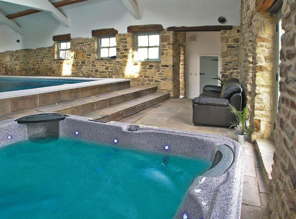 Shared hot tub at Durham Cottage, 
