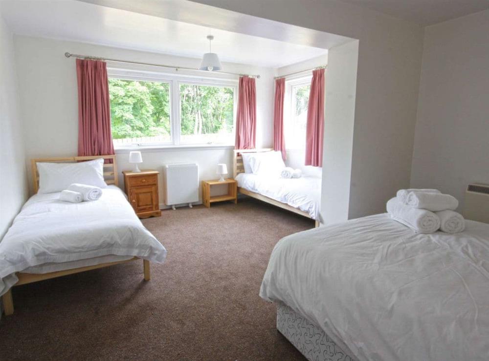Twin bedroom at Bowlins in Aviemore, Inverness-Shire