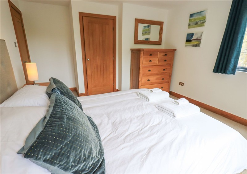 One of the 5 bedrooms (photo 6) at Bracken Ground, Coniston