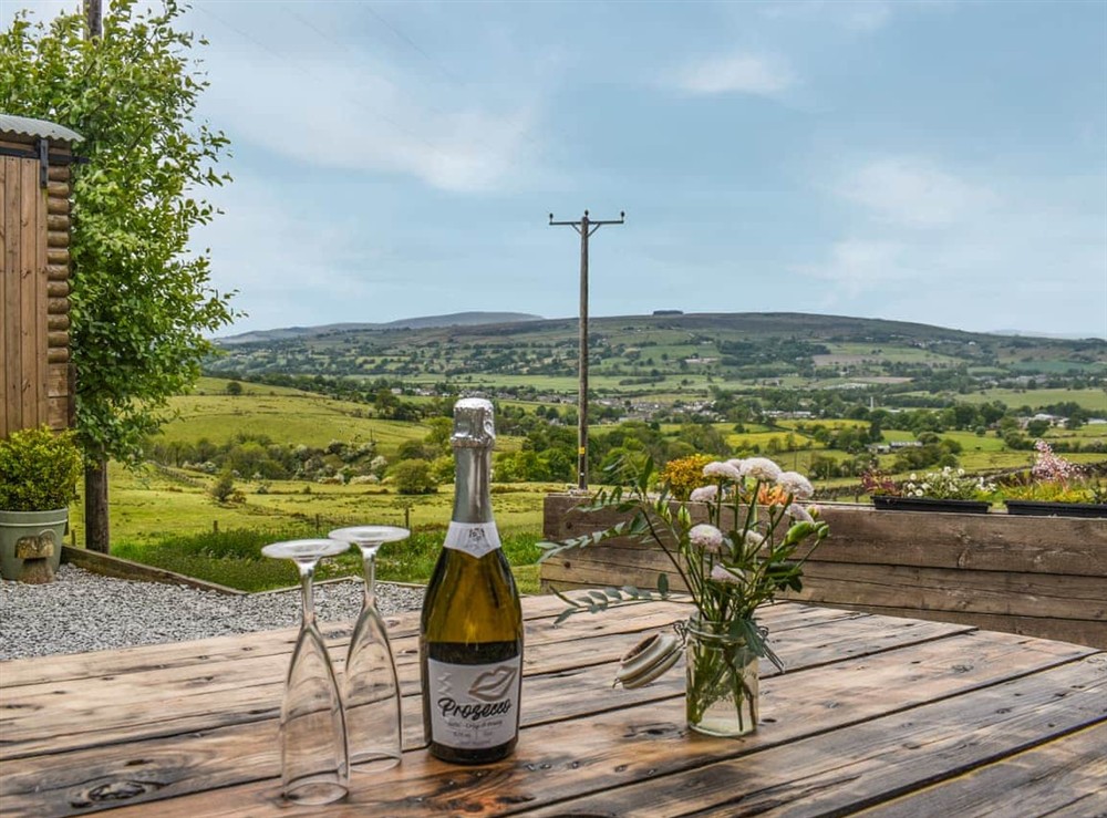 Sitting-out-area at Bracken Hut at Copy House Hideaway in Earby, Lancashire
