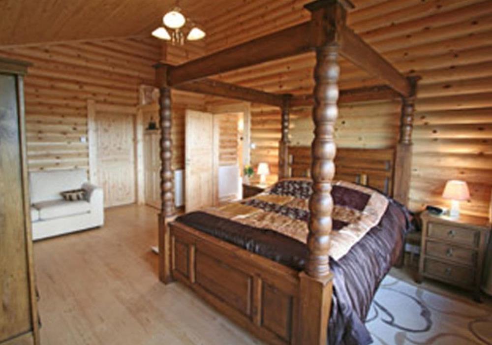 Bracken Log Cabin four poster bed