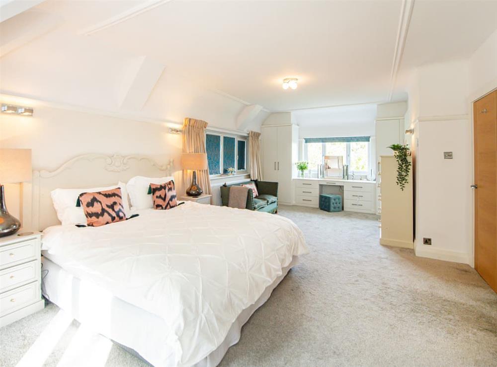 Master Suite with en-suite at Brackenwood in Caldy, near West Kirby, Merseyside