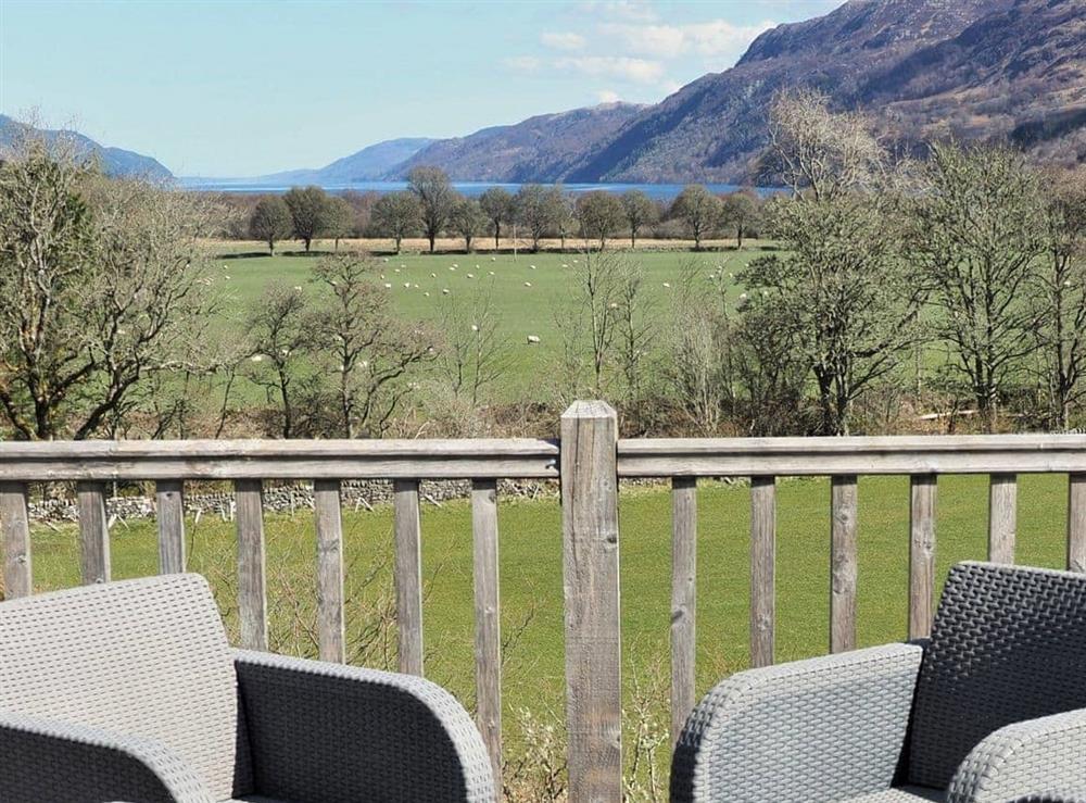 Sitting-out-area at Bramble Lodge in Fort Augustus, Inverness-Shire