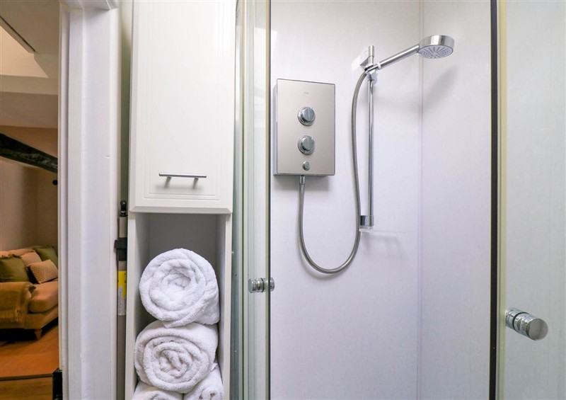 The bathroom at Bramley Cottage, near Cirencester
