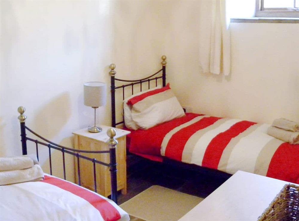Twin bedroom at Bramble Cottage, 
