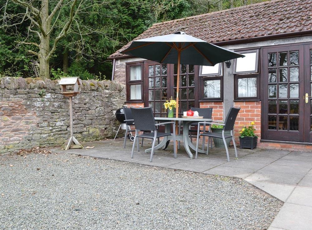 Sitting out area at Brampton Hill Farm Cottage in Wormbridge, Herefordshire