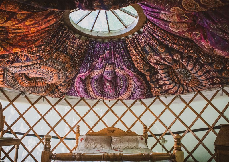 A bedroom in Brandon House Farm Yurt at Brandon House Farm Yurt, Brandon Parva near Mattishall