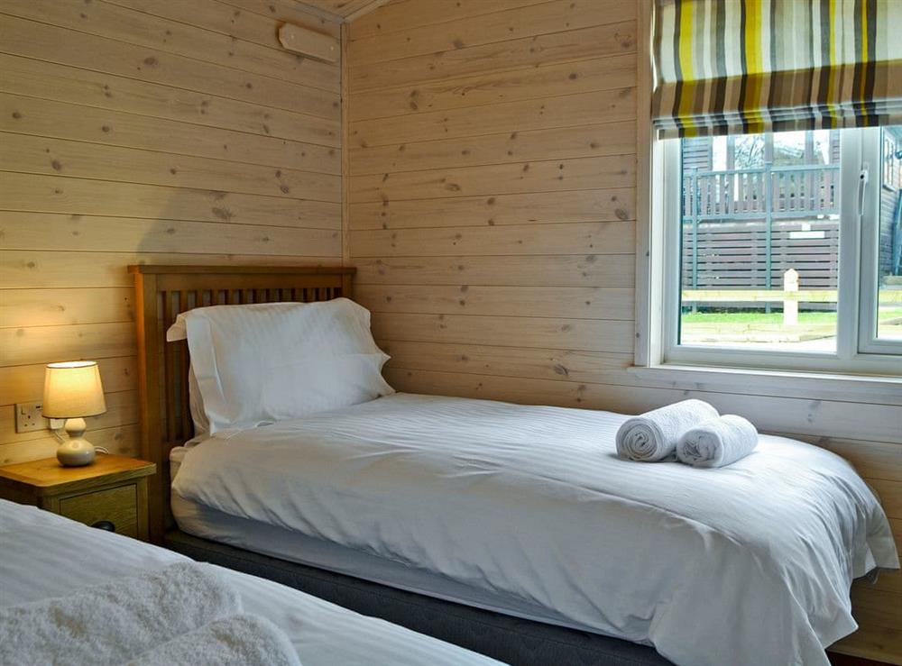 Cosy twin bedroom at Bransty in Burnside Park, Cumbria
