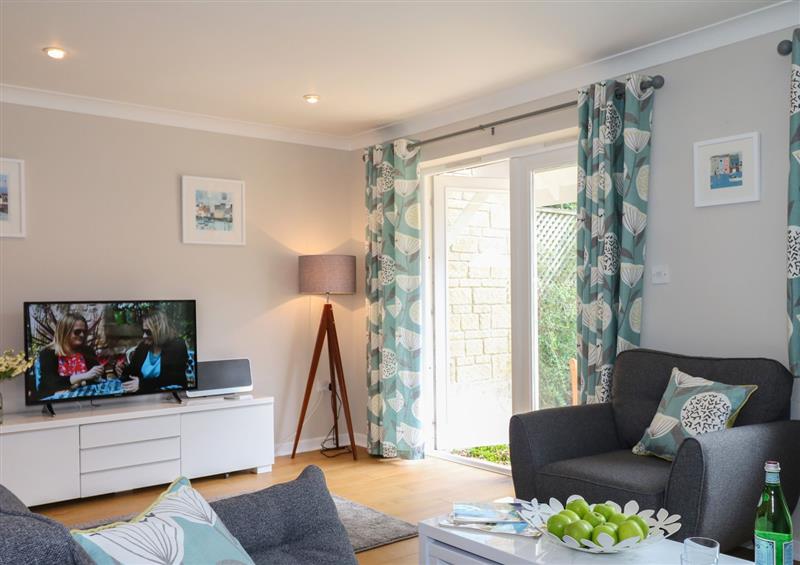 The living area at Breeze Cottage, Budock Water