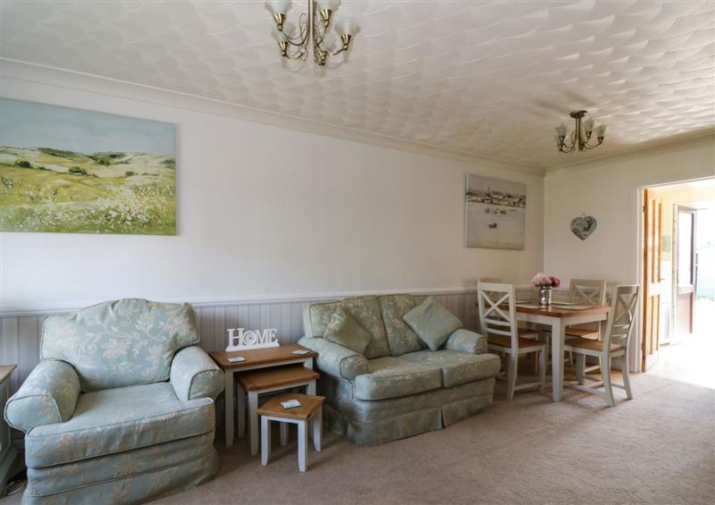 Living room (photo 2) at Breydon Cottage, Great Yarmouth, Norfolk