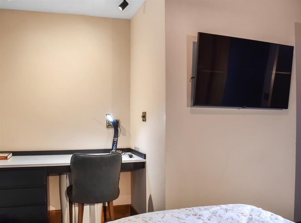 Single bedroom (photo 2) at Briallen in Mydroilyn Lampeter, Dyfed