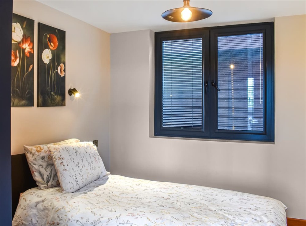 Single bedroom at Briallen in Mydroilyn Lampeter, Dyfed