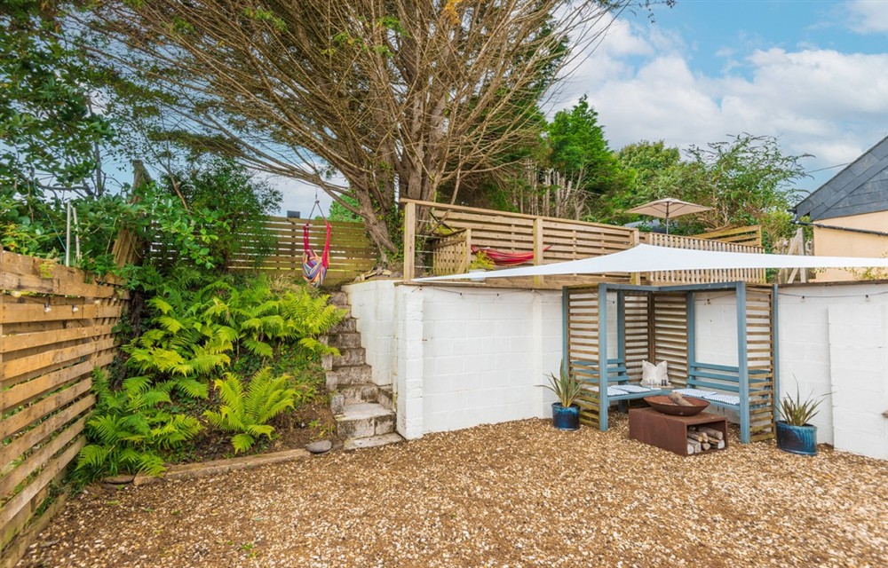 Enjoy the garden at Briar Cottage in Talland Bay