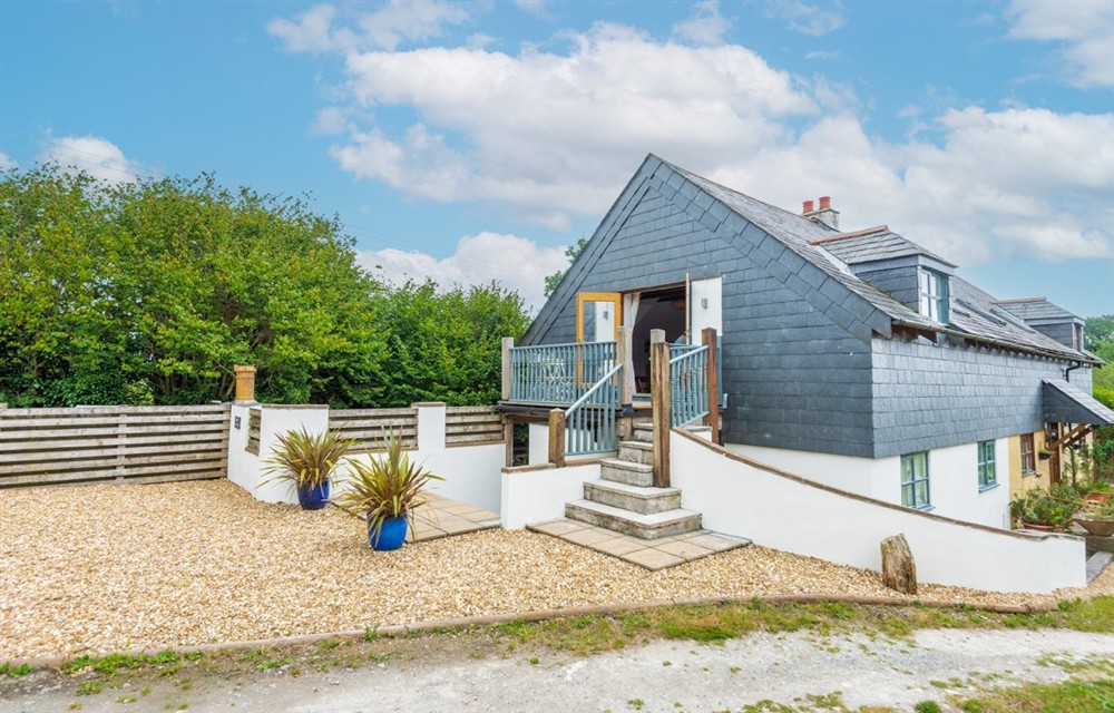 Outside Briar Cottage at Briar Cottage in Talland Bay