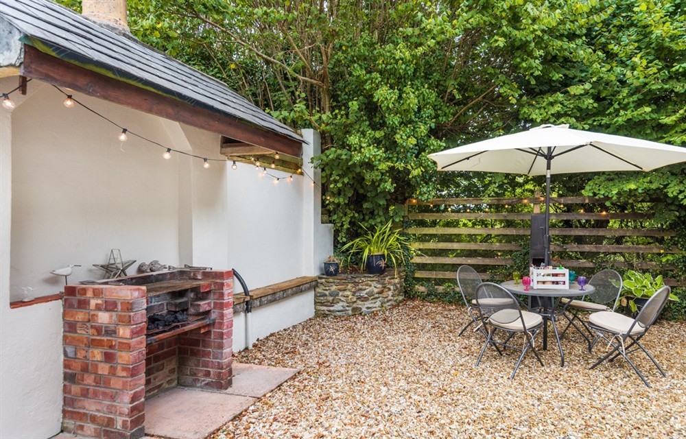 Outside at Briar Cottage in Talland Bay