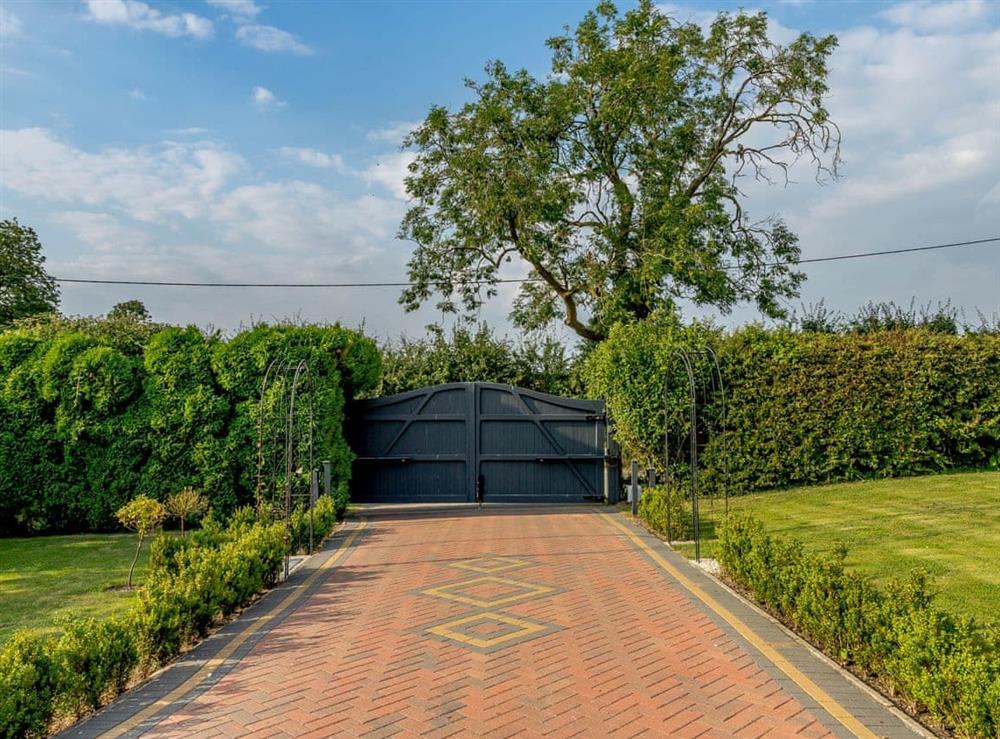 Driveway at Briar House in Ingoldsby, near Grantham, Lincolnshire