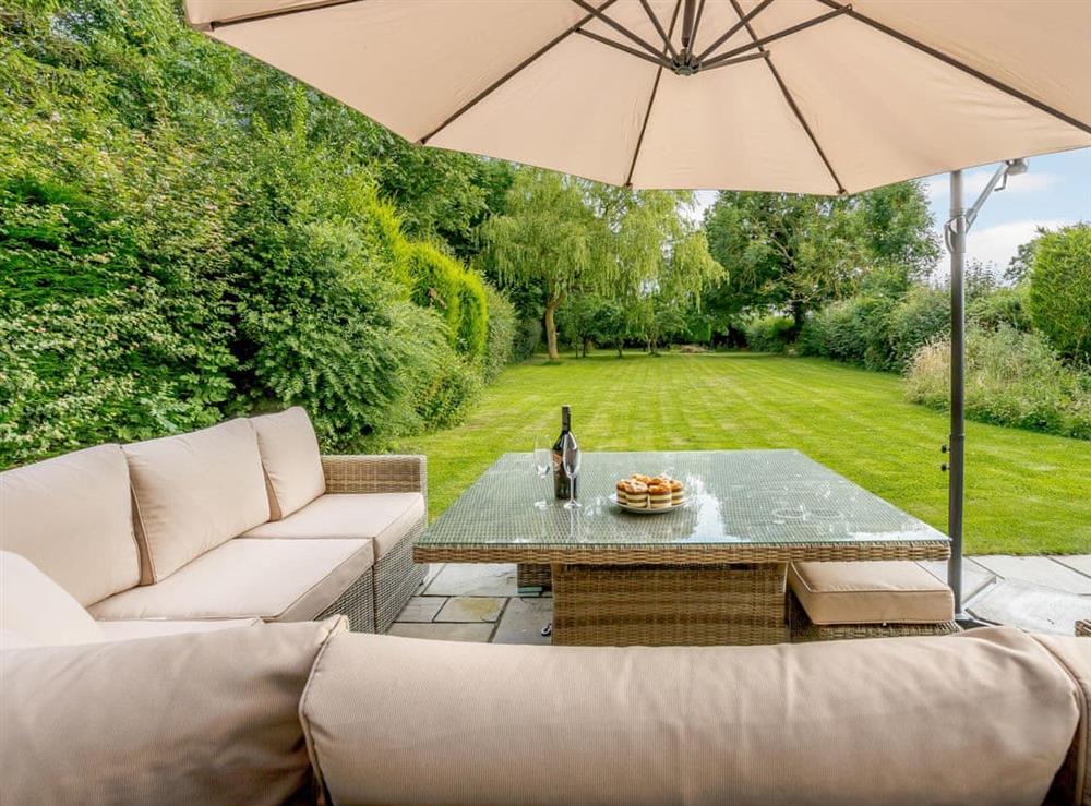Sitting-out-area at Briar House in Ingoldsby, near Grantham, Lincolnshire