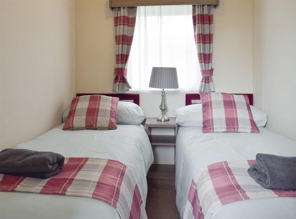 Comfortable twin bedroom at Bridge End Lodge in Dollar, near Stirling, Clackmannanshire