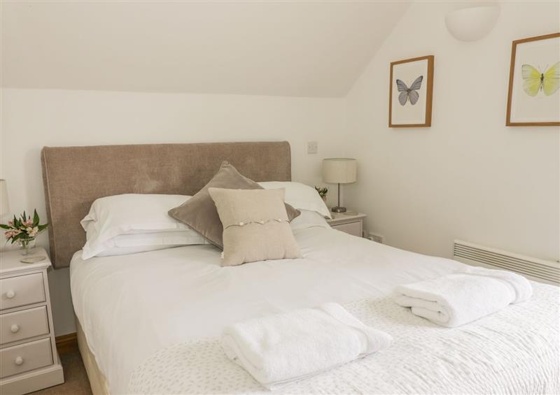 This is a bedroom at Bridge House, Cotswold Water Park