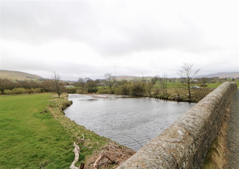 The setting around Bridge House at Bridge House, Hawes