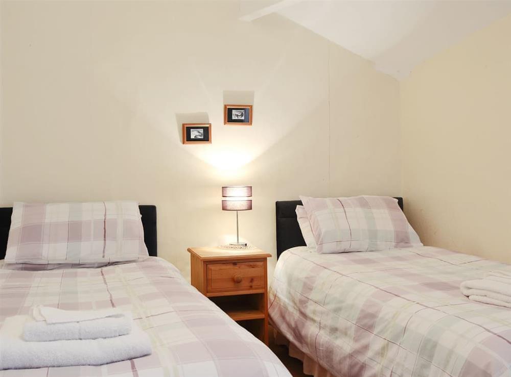 Twin bedroom at Bridge House in Keswick, Cumbria